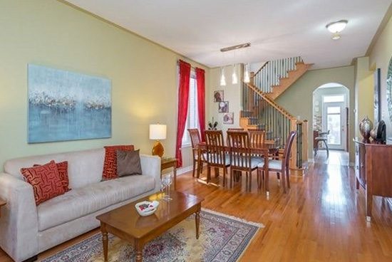 Looking for Stouffville houses for sale? Check out stunning listings like this one and many more on the Stephen Tar Team website.