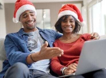 Couple visiting virtual places in Markham this holiday season. Here are 3 places you can visit virtually this holiday!